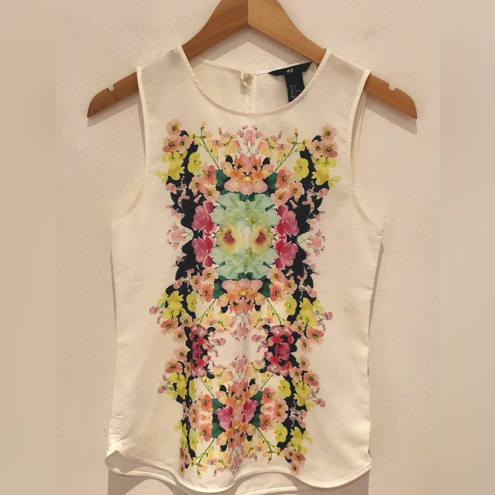 NWOT H&M Women’s Floral Top